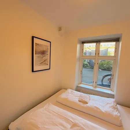 Bright Ground-floor 500m From Norrebro Station * Copenhaga