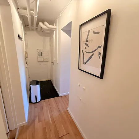 Bright Ground-floor 500m From Norrebro Station Apartament