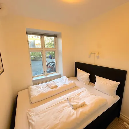 Bright Ground-floor 500m From Norrebro Station