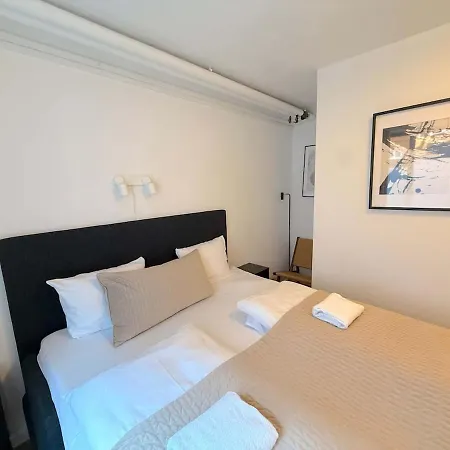 Apartamento Bright Ground-floor 500m From Norrebro Station Copenhaga